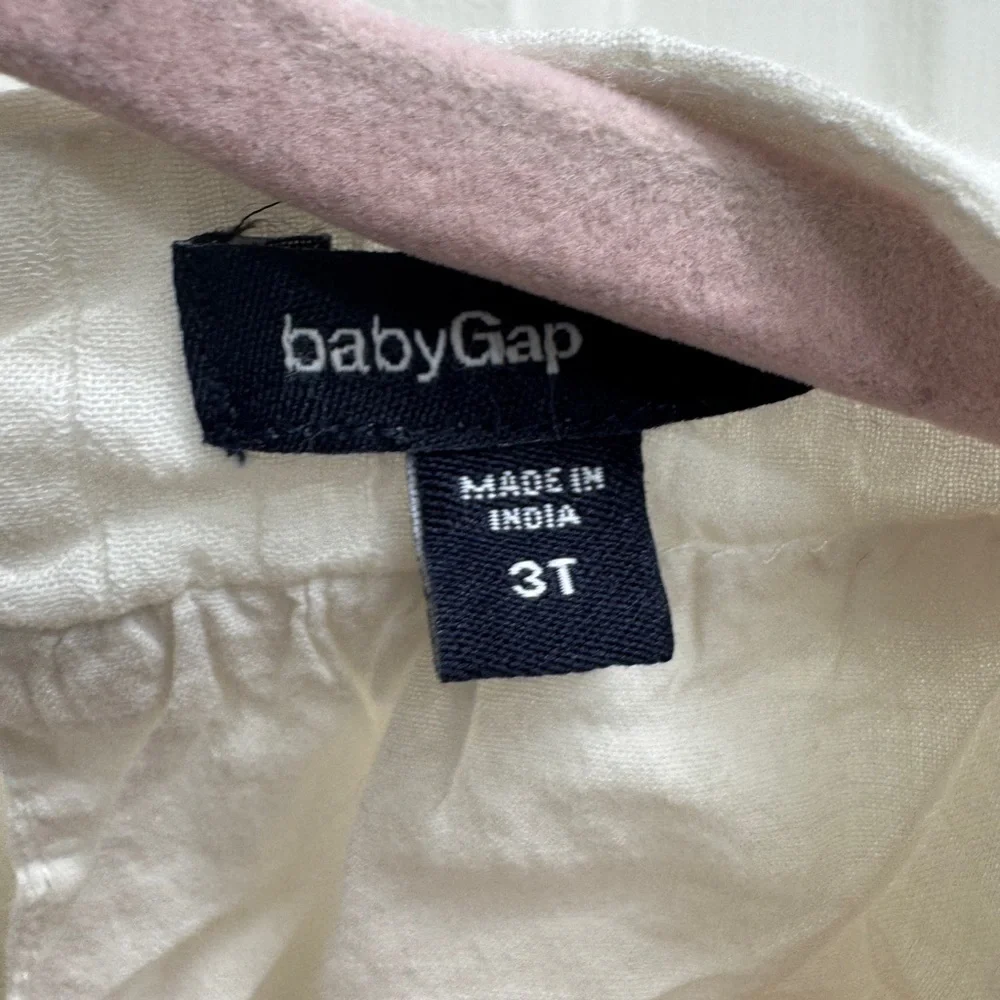 Baby GAP 3T Cream Off White Blouse with Embellished Flutter Short Sleeve Blouse